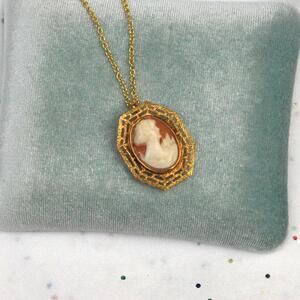 Vintage Antique Gold Filled Cameo Filigree Pendant Necklace/Brooch